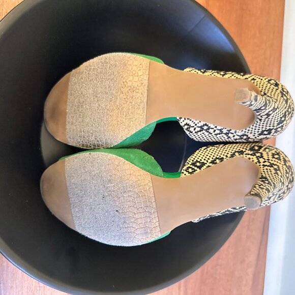 Green Suede & Black Geometric Print Heels – Size 8 - Picture 5 of 7